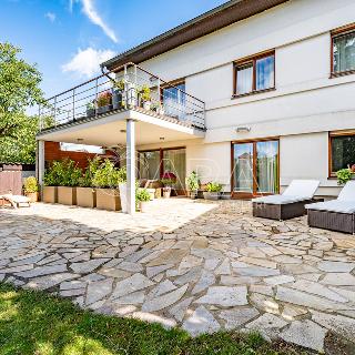 Prodej rodinného domu 346 m² Hořovice, Strmá