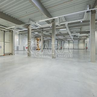 Pronájem skladu 2922 m&sup2; Divišov