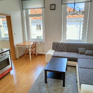 Pronájem bytu 2+kk 40 m² Praha, Na Dědince