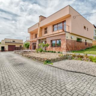 Prodej rodinného domu 230 m&sup2; Bílovec
