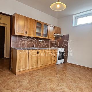 Pronájem bytu 1+1 41 m&sup2; Studenec