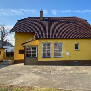 Prodej rodinného domu 93 m² Veleň