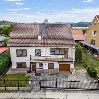 Prodej rodinného domu 307 m&sup2; Mrač