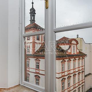 Pronájem kanceláře 135 m² Praha