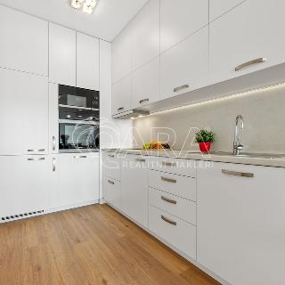 Pronájem bytu 2+kk 51 m² Praha, Květnového vítězství