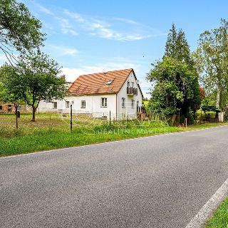 Prodej stavební parcely 5 459 m² Tuchoměřice, Ke Statenicím