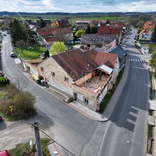 Prodej rodinného domu 500 m² Červený Újezd, Na Drahách