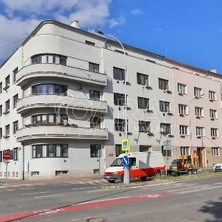 Prodej bytu 2+kk 62 m² Praha, Dvorecké náměstí