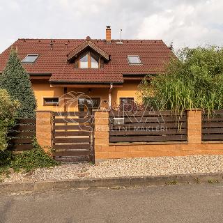 Prodej rodinného domu 144 m² Slatiňany, 