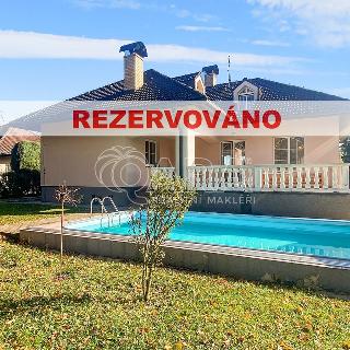 Prodej rodinného domu 263 m² Milovice, Suchardova