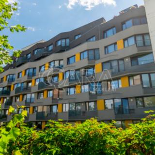 Pronájem bytu 2+kk 70 m² Praha