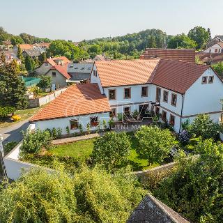 Prodej rodinného domu 413 m² Stehelčeves, V. Moravce