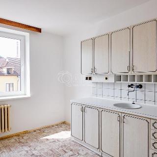 Pronájem bytu 2+1 62 m² Strakonice, Palackého náměstí