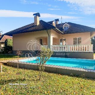 Prodej rodinného domu 263 m² Milovice, Suchardova