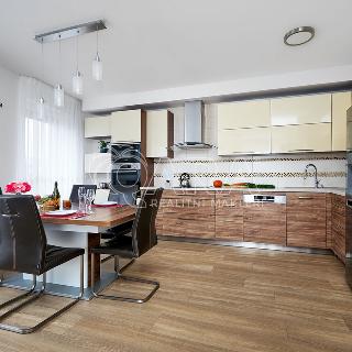 Prodej bytu 4+kk 117 m² Praha, Toufarova