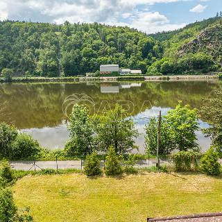 Prodej stavební parcely 1 676 m² Vrané nad Vltavou, Vltavská