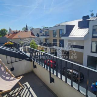 Prodej bytu 3+kk 84 m² Vysoký Újezd