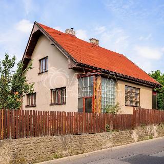 Prodej rodinného domu 127 m² Jesenice, K Domku