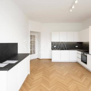 Pronájem bytu 4+1 147 m² Praha