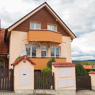 Pronájem rodinného domu 200 m&sup2; Hluboká nad Vltavou