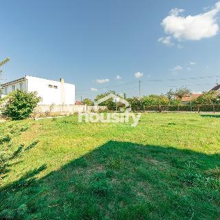 Prodej stavební parcely 836 m² Zálesí