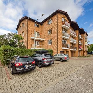 Pronájem bytu 3+kk 94 m² Dolní Břežany, Dělnická