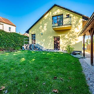 Prodej obchodu 143 m&sup2; Zbiroh