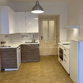 Pronájem bytu 2+kk 45 m² Praha, Nemocniční