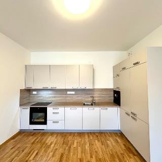 Pronájem bytu 3+kk 90 m² Praha, Kolmanova