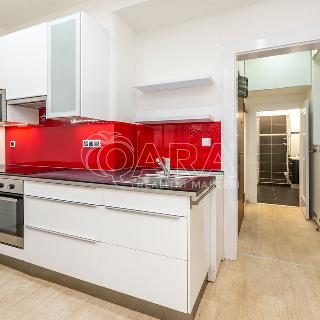 Pronájem bytu 1+kk a garsoniéry 26 m² Praha, Nedvědovo náměstí