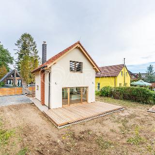 Pronájem rodinného domu 85 m² Svojetice, Lesní