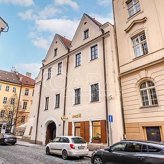 Pronájem kanceláře 226 m&sup2; Praha