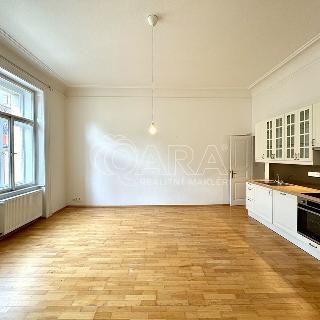 Pronájem bytu 2+1 97 m² Praha, Havelská