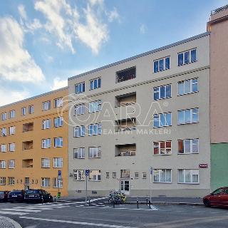 Pronájem bytu 2+kk 41 m² Praha, Hollarovo náměstí