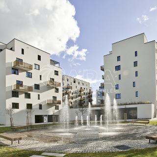 Pronájem garáže 14 587 m² Praha, Kačírkova