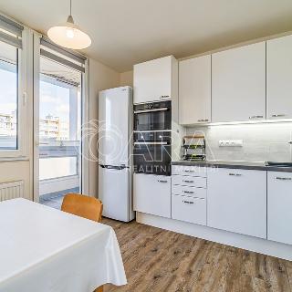 Prodej bytu 3+1 65 m² Praha, Vratislavská