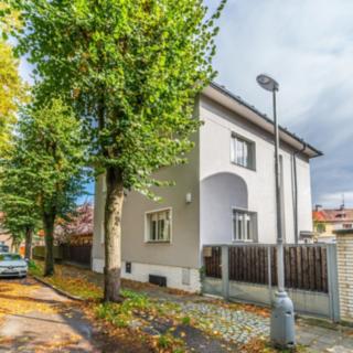 Prodej rodinného domu 144 m&sup2; Kladno