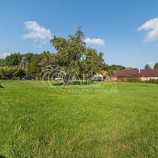 Prodej stavební parcely 1300 m&sup2; Kladruby nad Labem