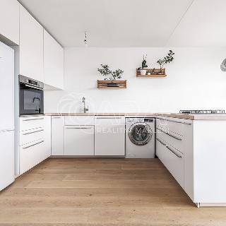 Pronájem bytu 3+kk 78 m² Praha, Boháčova