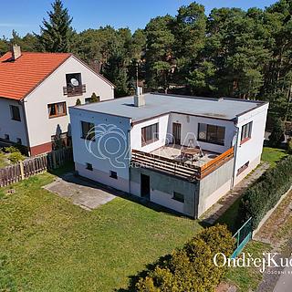 Prodej rodinného domu 234 m&sup2; Lhota