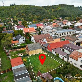 Prodej stavební parcely 471 m&sup2; Kryry