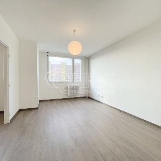 Pronájem bytu 3+1 74 m² Praha, Pšenčíkova