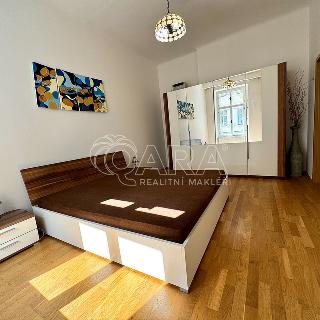 Pronájem bytu 2+kk 45 m² Praha, Husinecká