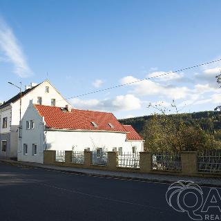 Prodej rodinného domu 131 m² Chyše, Žižkovo náměstí 4