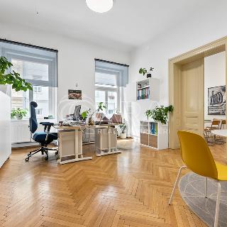 Pronájem kanceláře 84 m² Praha, Varšavská