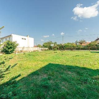 Prodej stavební parcely 836 m² Zálesí