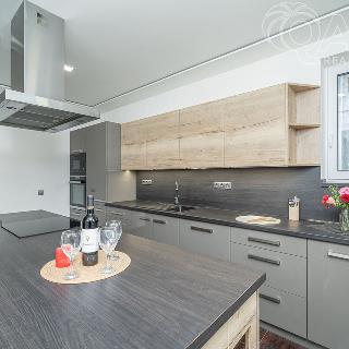 Prodej rodinného domu 236 m² Hnojice