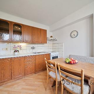 Prodej bytu 2+1 70 m² Benešov, Zapova