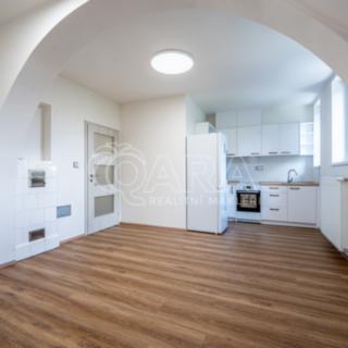 Pronájem bytu 2+1 63 m² Praha