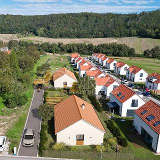 Prodej stavební parcely 1 282 m² Račice-Pístovice